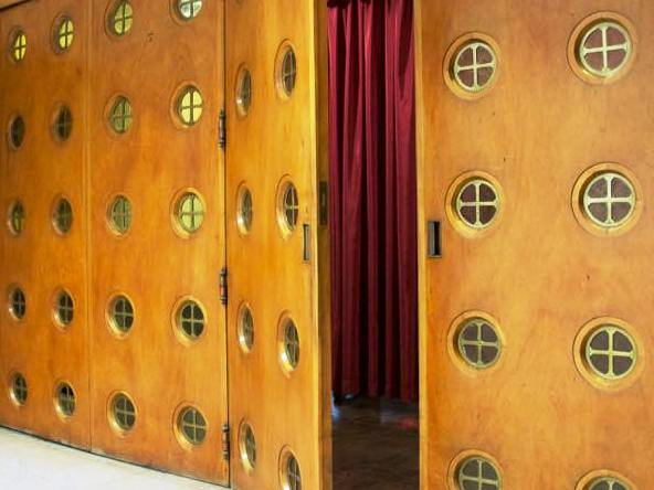 Porta da capela do Hospital de Santa Maria