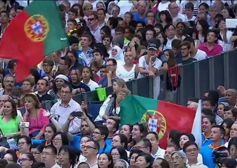 CTV - Grupo de acólitos e escuteiros portugueses acompanhou audiência pública de hoje no Vaticano 