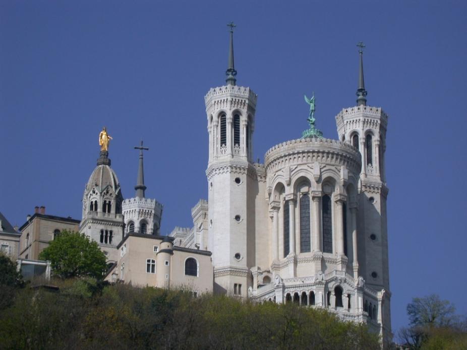 DR - Basílica de Fourvière, em Lyon, França 