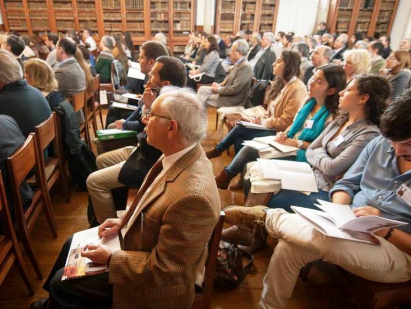 DR - Colóquio internacional reúne professores, investigadores e estudantes universitários de vários pontos do país