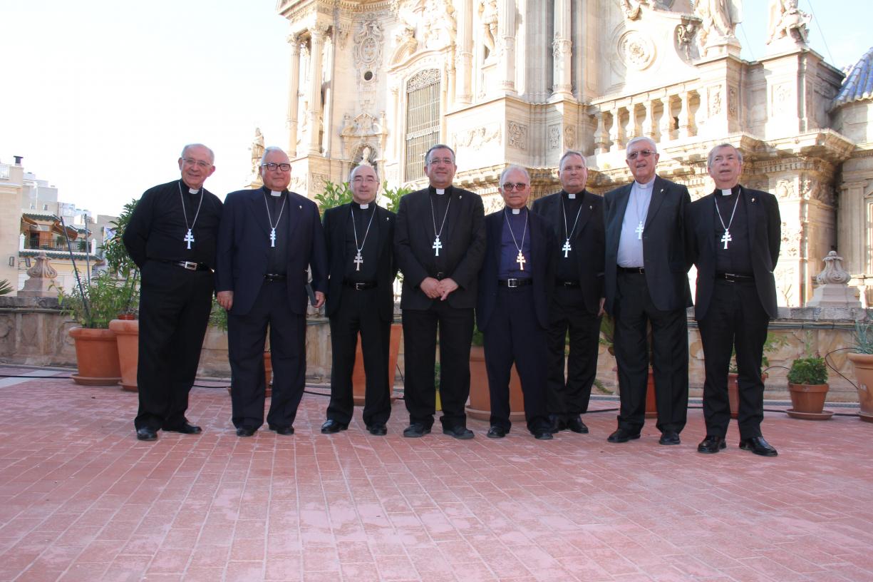 Foto Agência ECCLESIA/PR, Bispos das Comissões Episcopais de Comunicação Social de Portugal e Espanha