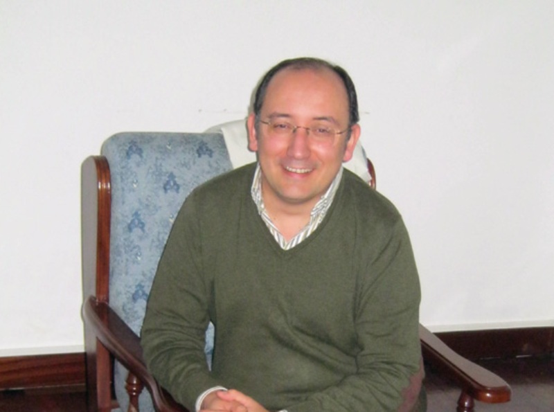 DR - Padre Ricardo Neves