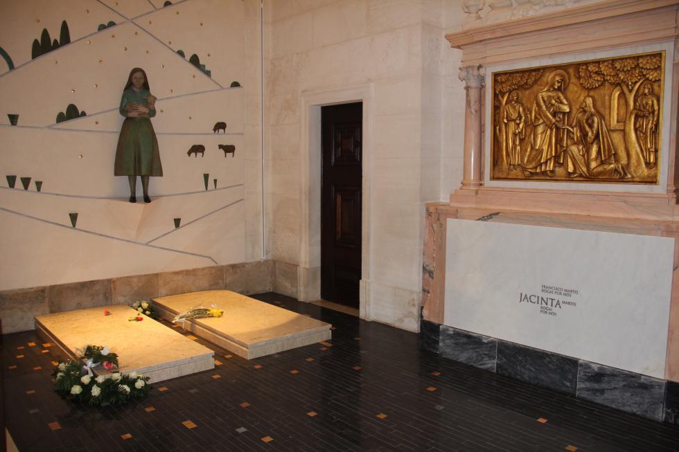 Agência ECCLESIA/PR, Túmulo de Jacinta Marto e da Irmã Lúcia