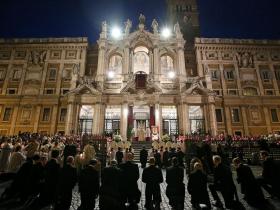 Bênção eucarística na Praça da Basílica de Santa Maria Maior (Lusa)