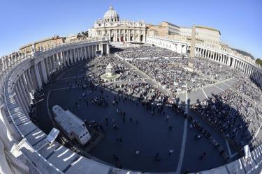 Foto: Lusa - Praça de São Pedro, Vaticano