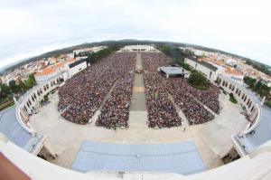 Foto Arlindo Homem/AE, Recinto do Santuário de Fátima