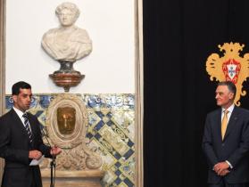 O presidente da República, Cavaco Silva, condecora com a Ordem da Liberdade a Comunidade Vida e Paz, representada pelo seu presidente Henrique Joaquim (Lusa)