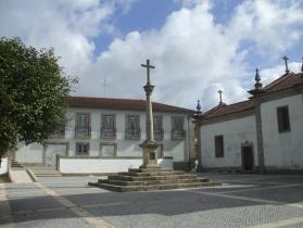 Foto: José Cunha - Adro da Igreja de Vila Caiz, em Amarante, na Diocese do Porto