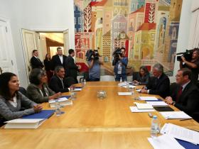 O primeiro-ministro, Pedro Passos Coelho recebe uma delegação do Partido Os Verdes (Lusa)