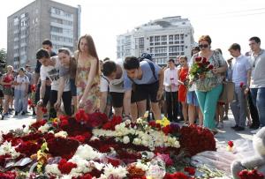 Lusa, Tributo da população às famílias das vítimas do atentado em Nice