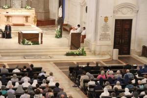 Agência ECCLESIA/PR, Cardeal Saraiva Martins, enviado do Papa ao Congresso Mariológico Mariano Internacional