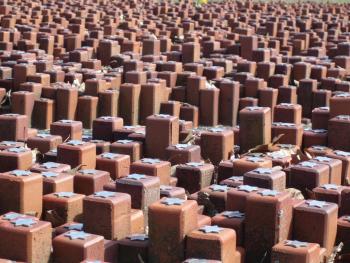 Memorial às 102 mil pessoas enviadas do Campo de Westerbork para Auschwitz