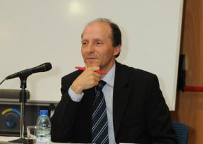 Padre Tony Neves - DR