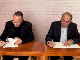 Padre Carlos Cabecinhas e D. António Marto (Santuário de Fátima)